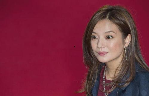 娱乐圈明星也吃瓜的有哪些,揭秘明星们的八卦世界